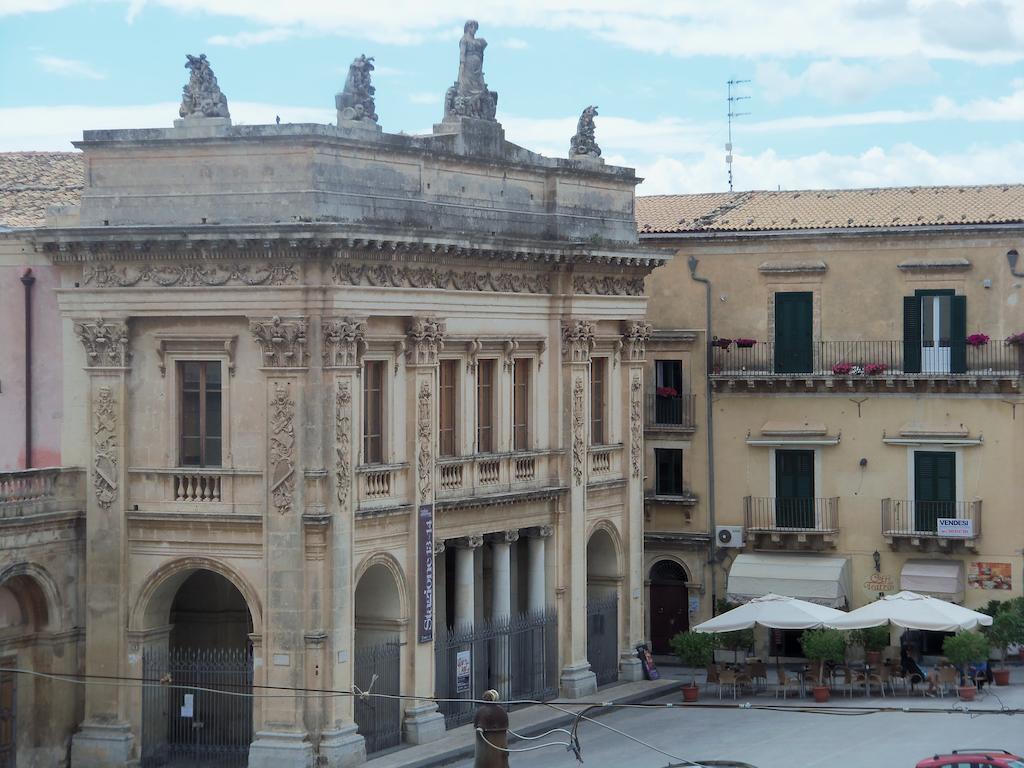 Centro Storico B&B Noto Exteriör bild